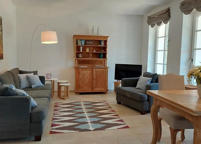 Ferienwohnung Gutshof In Seenaehe