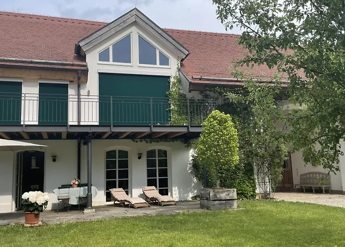 Ferienwohnung Gutshof In Seenaehe