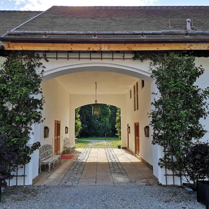 Gutshof In Seenaehe *